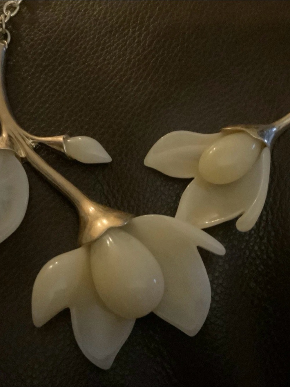 Art Nouveau Artisanal Flower Necklace Museum Magnolia Floral Jade Gold Botanical - Picture 5 of 8